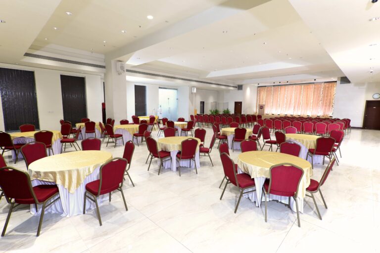 H1 Left Sitting Arrangement 768x512