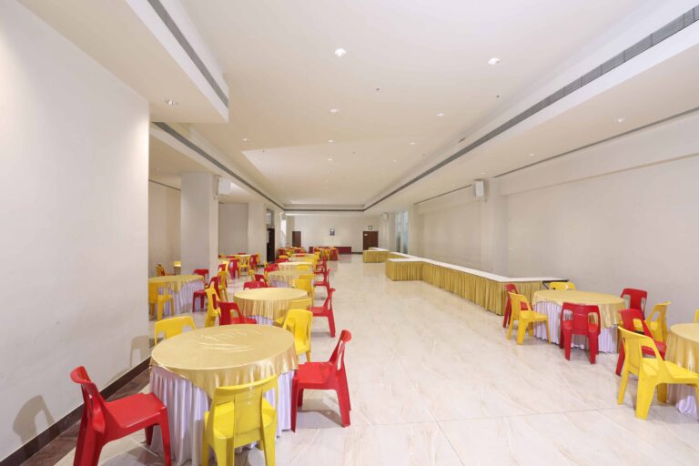 H1R With Old Chairs 768x512